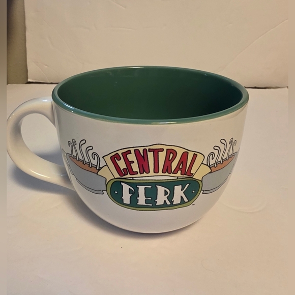 CENTRAL PERK FRIENDS HUGE 20 OZ COFFEE MUG STONEWARE DISHWASHER MICROWAVE SAFE - Picture 1 of 7